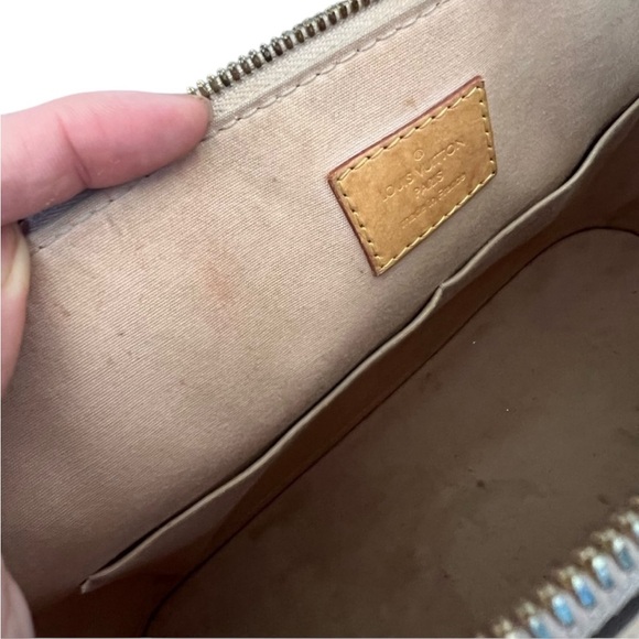 Authenticated Louis Vuitton Vernis Alma PM in Rose Angelique - Picture 6 of 7